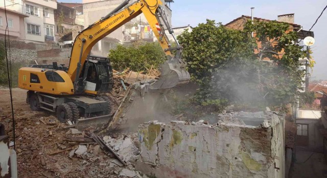 Osmangaziden nefes aldıran yıkım