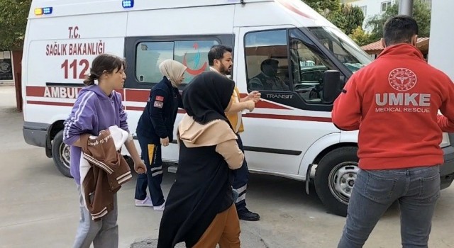 Osmaniyede 23 öğrenci gıda zehirlenmesi şüphesiyle hastaneye kaldırıldı