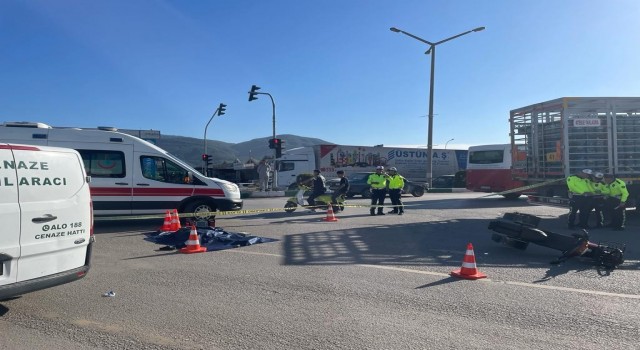 Osmaniyede kamyon elektrikli bisiklete çarptı: 1 ölü, 1 ağır yaralı
