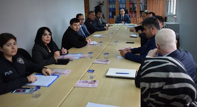 Osmaniye'nin Toprakkale İlçesi’nde “Kadına yönelik şiddet” toplantısı yapıldı