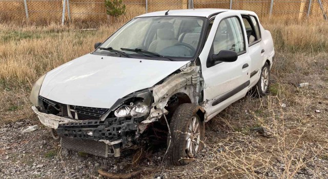 Otomobil yoldan çıktı: 2si çocuk 5 yaralı