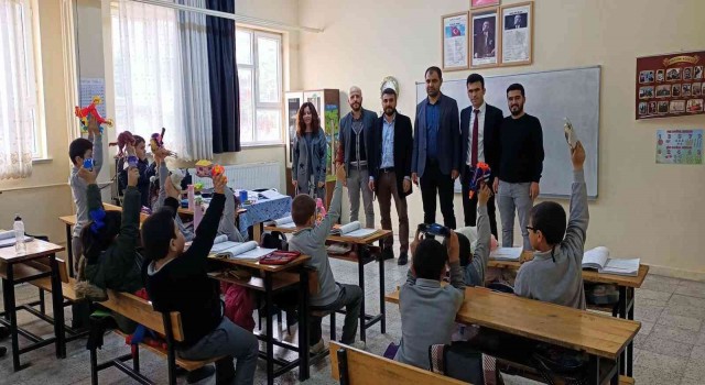 Oyuncak kardeşliği projesi 590 çocuğun yüzünü güldürdü