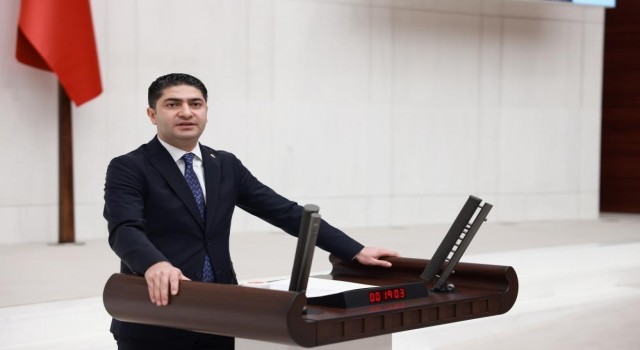 Özdemirden Yücele sert tepki: PKK gibi bu eylem üzerinden sinsice propaganda peşine düşmüş, terör zihniyetiyle Türkiye hasımlığında buluşmuştur