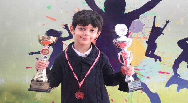 (Özel) Bandırmalı minik dansçı yarışmada Dünya 3.sü oldu