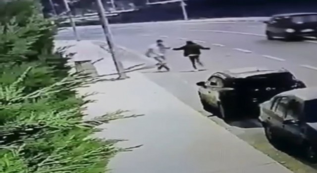 Pendikte genç kıza sokak ortasında şiddet kamerada