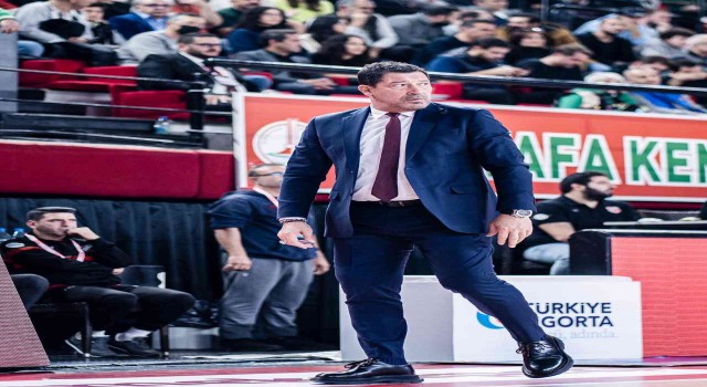 Pınar Karşıyaka, evinde güldü