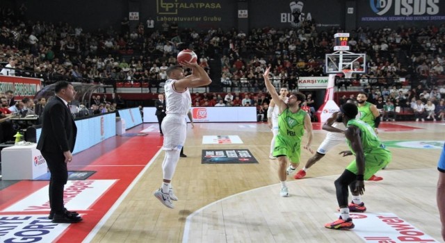 Pınar Karşıyaka, Reggianaya konuk oluyor