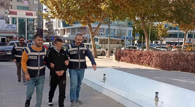 Polis otomobil hırsızlarını 80 saatlik kamera kaydı izleyerek yakaladı