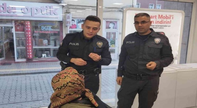 Polisin dikkati yaşlı kadının 100 bin lirasını kurtardı