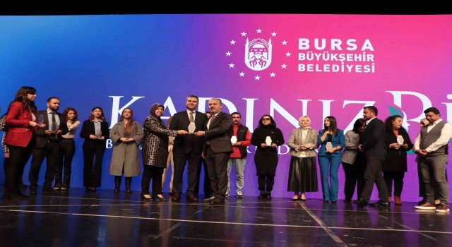 Sağlık çalışanları da kadın kulübüne destek oldu