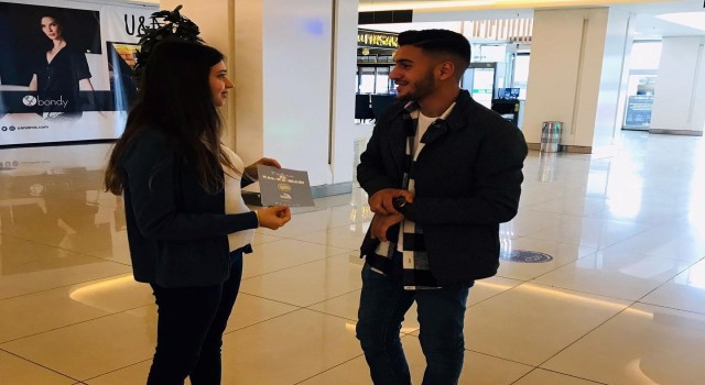 Sağlık çalışanlarından Kadına el kalkmaz sloganıyla bilgilendirme faaliyeti