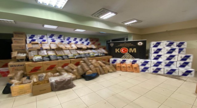 Sakaryada 740 kilogram açık tütün ele geçirildi: 8 gözaltı