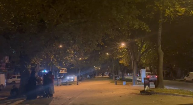 Sakaryada deprem anı güvenlik kamerasına yansıdı