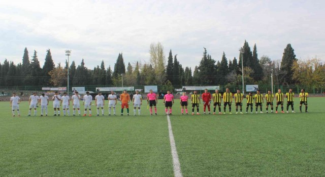 Salihlide kazanan Aliağa FK oldu