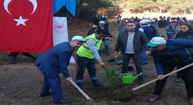 Salihlide Öğretmenler Günü ağaç dikme etkinliği düzenlendi