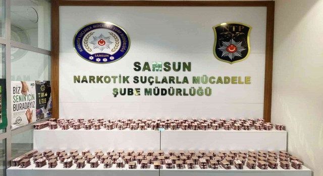 Samsunda bir araçta 28 bin kapsül sentetik ecza ele geçti: 2 gözaltı