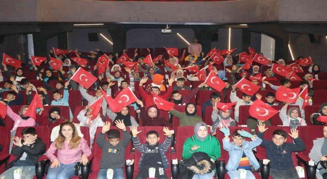 Şanlıurfalı çocuklar Çanakkale Yolun Sonu filmini izledi
