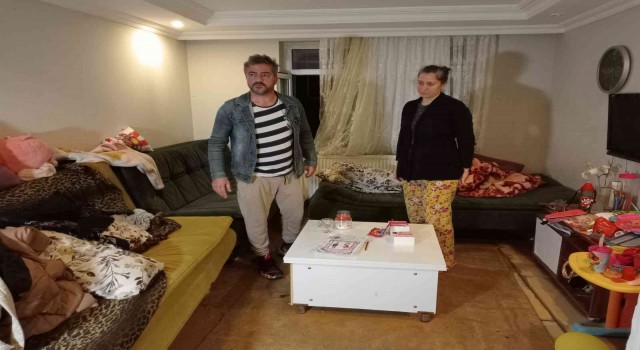 Sarıyerde inşaattan taşan su ve çamur bir eve doldu