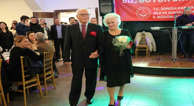 Sevdiği kadınla evlenebilmek için huzurevine yerleşti