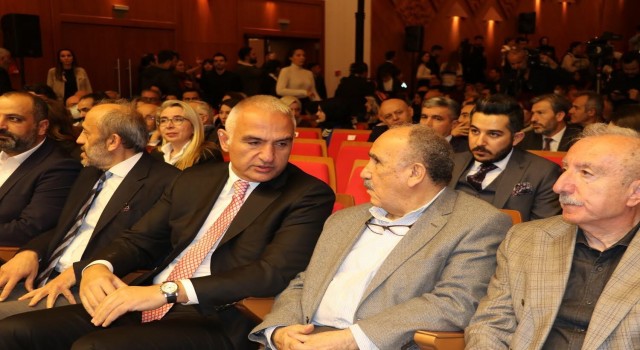 Sezai Karakoçun hayatını anlatan “Dünya Sürgünü” belgeselinin galası yapıldı