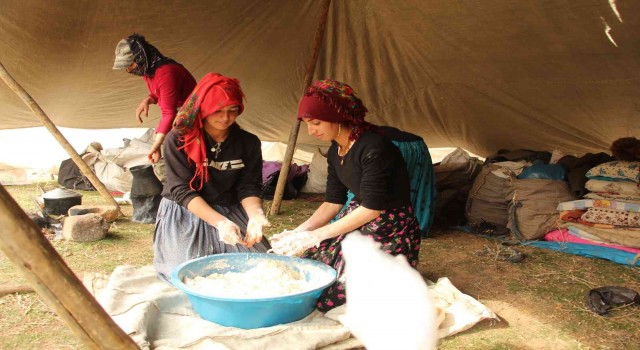 Siirtli başkandan eski model Aysun Kayacıya gönderme