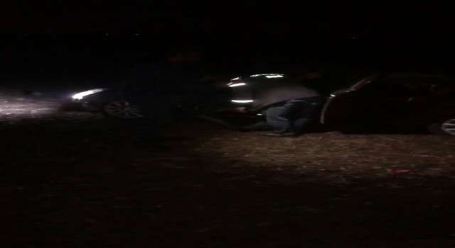 Silivride aniden yola çıkan ata otomobil çarptı: 3 yaralı