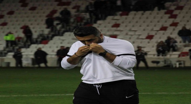 Sinan Kaloğluna sevgi gösterisi