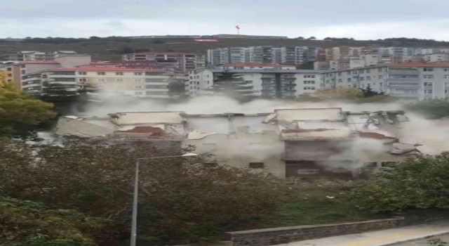 Sinopta binanın yıkılma anı kamerada