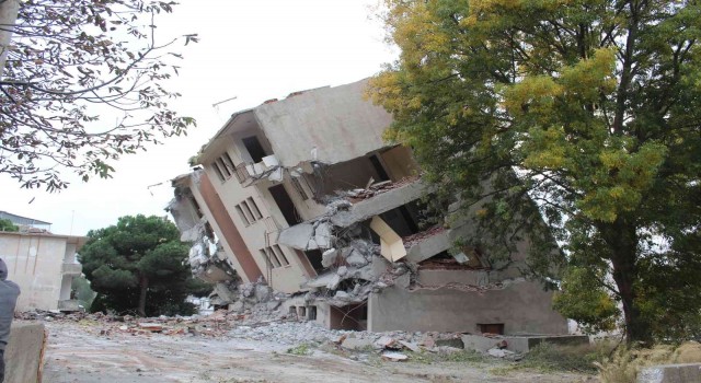 Sinopta yıkılan eski 112 binası, sağlığa lojistik hizmet verecek