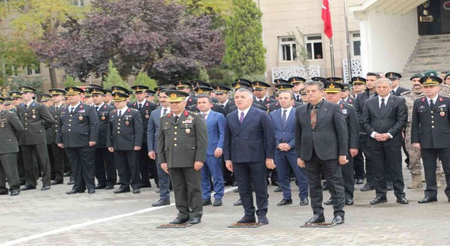 Şırnakta 10 Kasım anma töreninde yarışmalarda dereceye girenler ödüllendirildi
