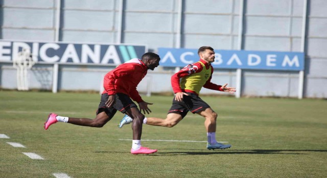 Sivassporda Fenerbahçe maçı hazırlıkları sürüyor