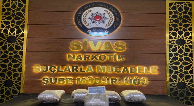 Sivasta 5 kilo 600 gram uyuşturucu ele geçirildi, 2 kişi tutuklandı