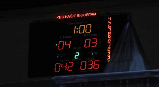 Skorboard arızası maçları erteletiyor