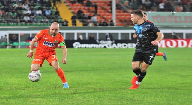 Spor Toto Süper Lig: Corendon Alanyaspor: 0 - Adana Demirspor: 0 (Maç sonucu)