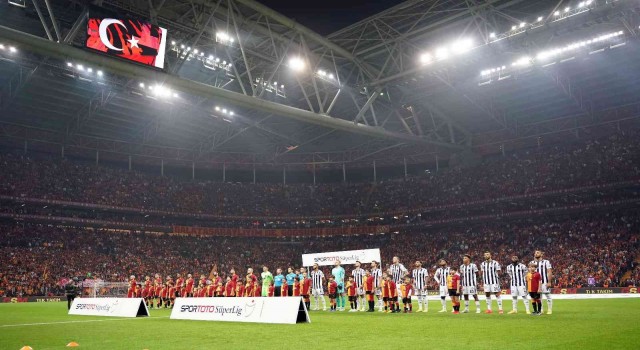 Spor Toto Süper Lig: Galatasaray: 0 - Beşiktaş: 0 (Maç devam ediyor)