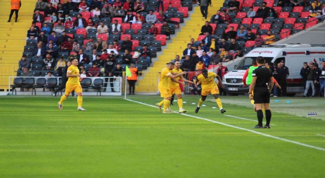 Spor Toto Süper Lig: Gaziantep FK: 0 - Y.Kayserispor: 1 (İlk yarı)