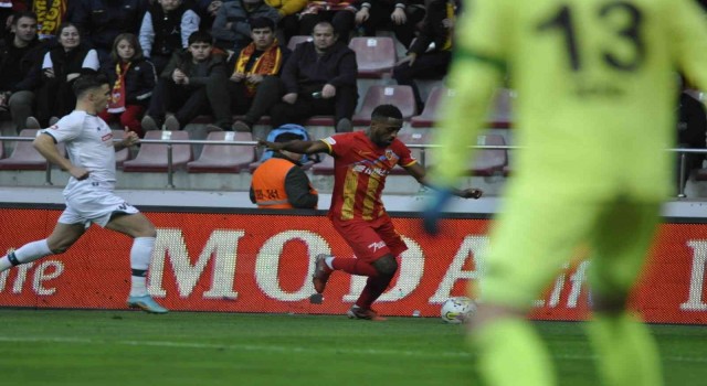 Spor Toto Süper Lig: Kayserispor: 1 - Konyaspor: 2 (İlk yarı)