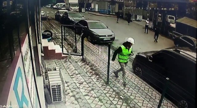 Sultangazide 5 kişilik arkadaş grubu arasında silahlı kavga: 1 yaralı