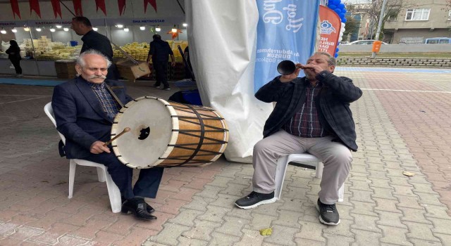 Sultangazide Erzurum Cağ Kebabı ve İspir Kuru Fasulyesi festivali başladı