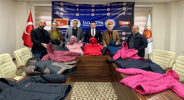 Suluova TSO ve TOBBdan 500 ihtiyaç sahibi öğrenciye mont yardımı