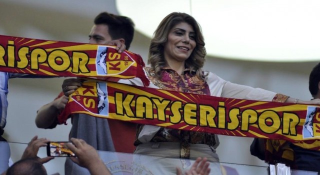 Süper Ligin ilk kadın başkanından ayrılık sinyali