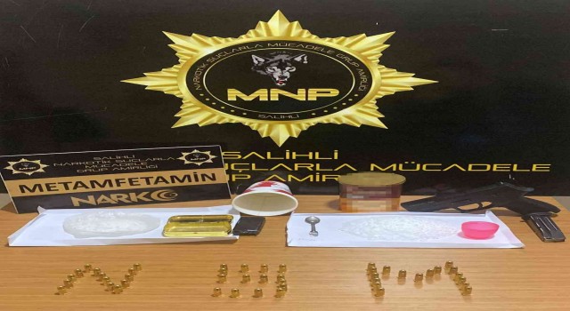 Şüpheli otomobilden metamfetamin çıktı: 3 tutuklama