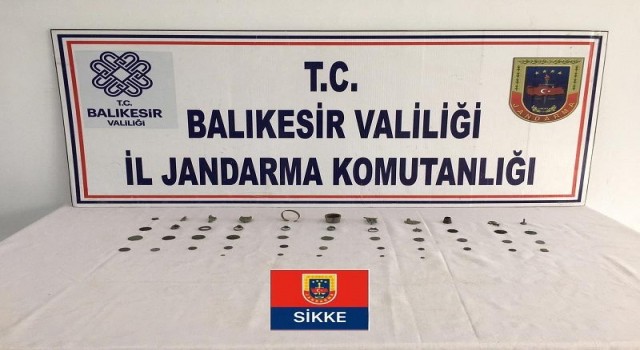 Susurluk ve Bandırmada tarihi eser operasyonu