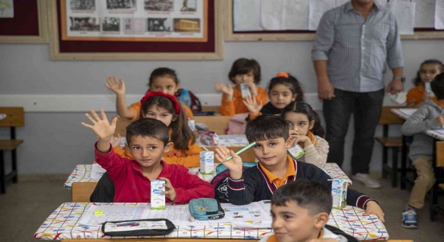 Süt senin gurur Mersinin projesinde 3,5 milyon kutu süt dağıtıldı
