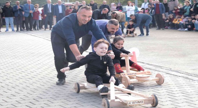 Tahta arabalarla bu kez çocukları yarıştı