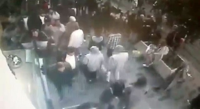 Taksimdeki patlama anı güvenlik kamerasına yansıdı