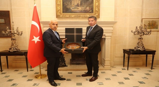 Tarım ve Orman Bakanı Kirişçi, Pariste