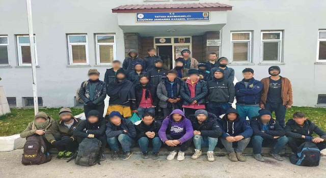 Tatvanda 28 düzensiz göçmen yakalandı