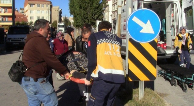 Tavşanlıda trafik kazası 2 yaralı