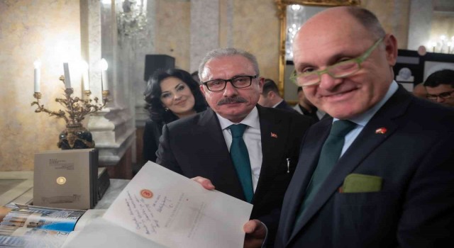 TBMM Başkanı Şentop, Viyanada TBMM binasının yapımını anlatan serginin açılışını yaptı